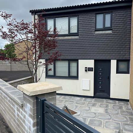Uber Stylish 3 Bedroom Home Off Road Parking Near Town Centre And Bike Park Wales Merthyr Tydfil Eksteriør billede
