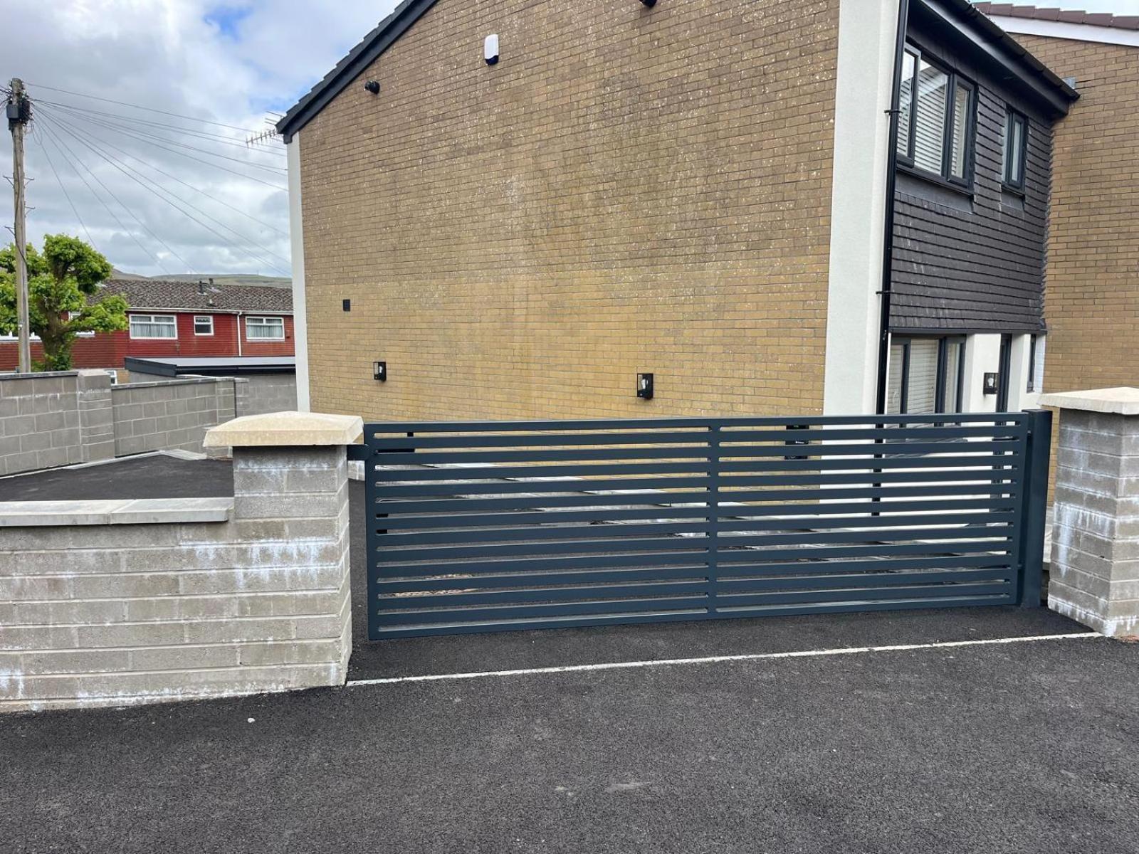 Uber Stylish 3 Bedroom Home Off Road Parking Near Town Centre And Bike Park Wales Merthyr Tydfil Eksteriør billede