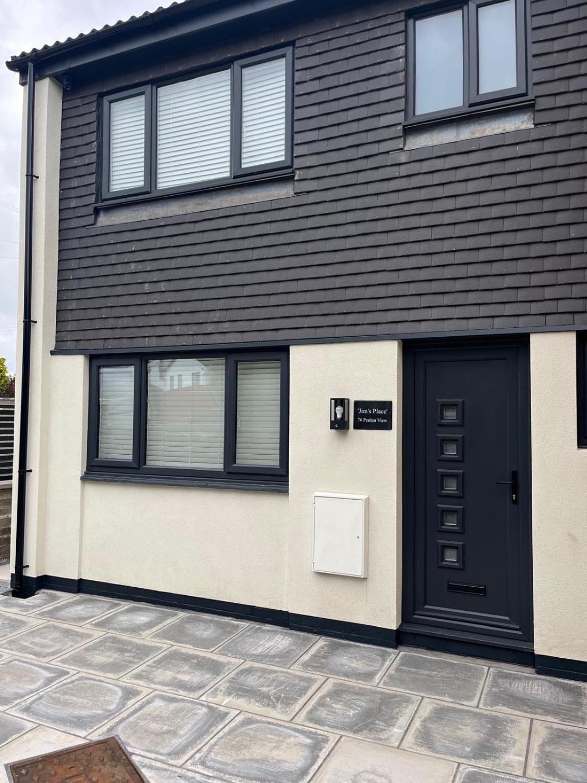 Uber Stylish 3 Bedroom Home Off Road Parking Near Town Centre And Bike Park Wales Merthyr Tydfil Eksteriør billede